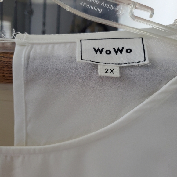 Ladies Free flowing White Batwing blouse by Wo Wo - Picture 2 of 6